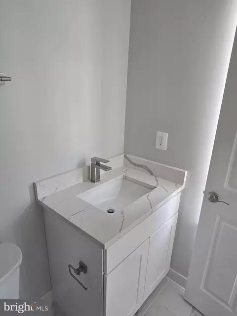 Bath - 2319 Division St, Baltimore, MD 21217 photo 2 of 3