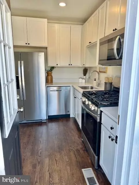 1925 Deering Ave, Baltimore, MD 21230 photo 13