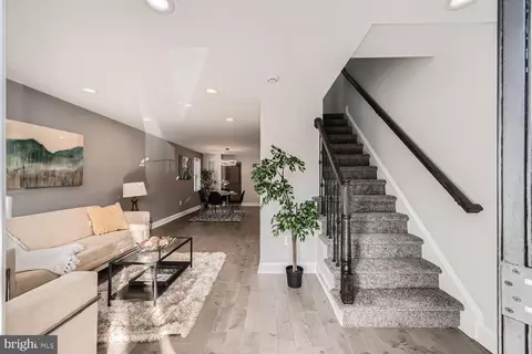 3924 Kenyon Ave, Baltimore, MD 21213 photo 2