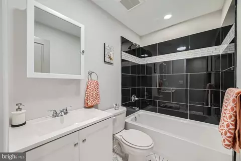 3924 Kenyon Ave, Baltimore, MD 21213 photo 9