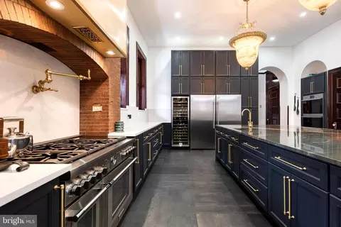 Kitchen - 2452 Eutaw Pl, Baltimore, MD 21217 photo 8 of 10