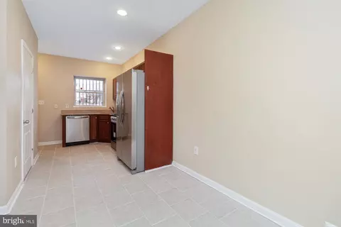 Entry Way - 418 E Oliver St, Baltimore, MD 21202 photo 3 of 4