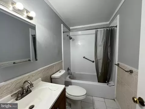 Bath - 1403 Eager St, Baltimore, MD 21205 photo 1 of 1