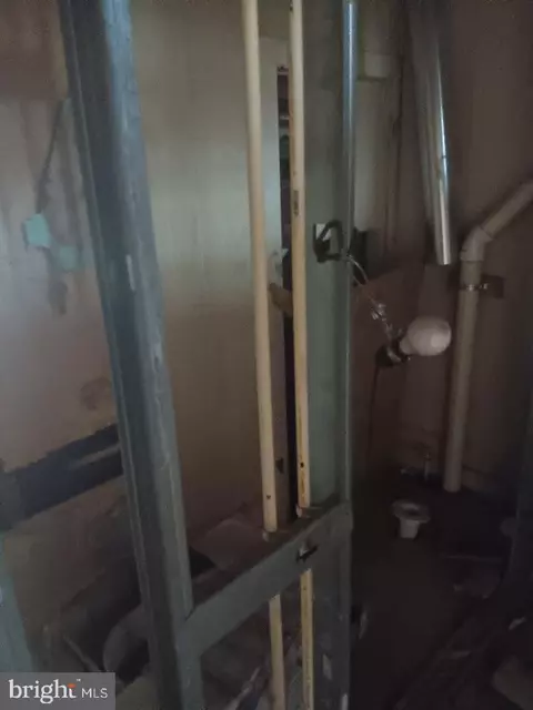 1008 E Biddle St, Baltimore, MD 21202 photo 10