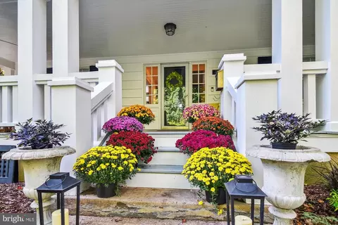 Exterior - 208 Edgevale Rd, Baltimore, MD 21210 photo 2 of 13