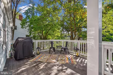 Exterior - 208 Edgevale Rd, Baltimore, MD 21210 photo 10 of 13