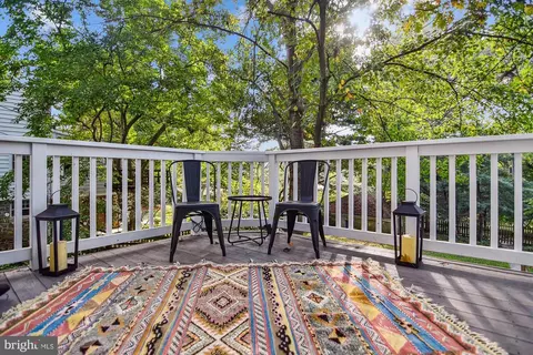 Exterior - 208 Edgevale Rd, Baltimore, MD 21210 photo 11 of 13