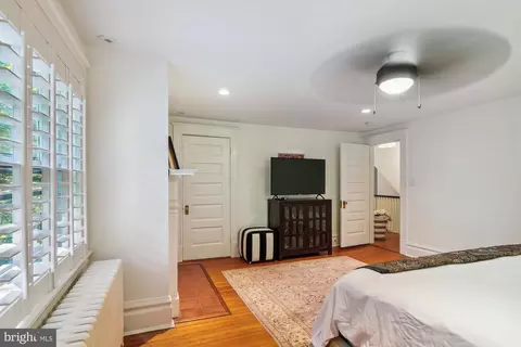 Bedroom - 208 Edgevale Rd, Baltimore, MD 21210 photo 7 of 13