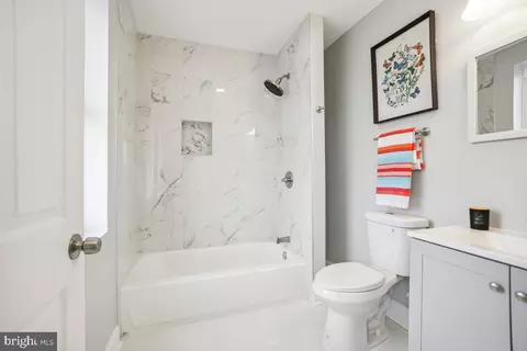 Bath - 3501 Erdman Ave, Baltimore, MD 21213 photo 2 of 3