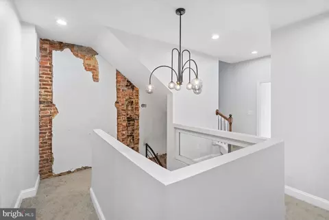 Entry Way - 730 E 21st St, Baltimore, MD 21218 photo 10 of 20