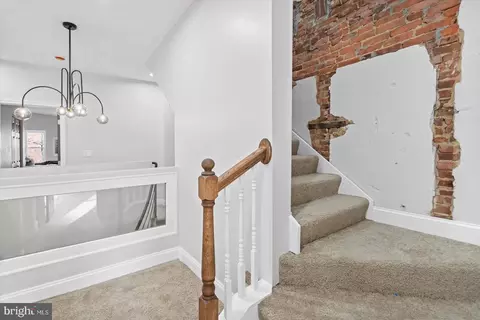Entry Way - 730 E 21st St, Baltimore, MD 21218 photo 16 of 20
