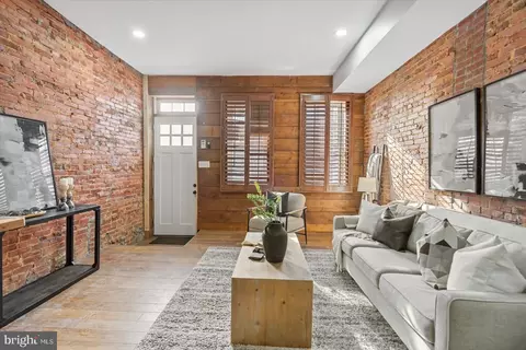 Entry Way - 730 E 21st St, Baltimore, MD 21218 photo 1 of 20