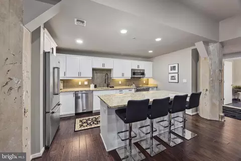 Kitchen - 1200 Steuart St #1812, Baltimore, MD 21230 photo 2 of 5