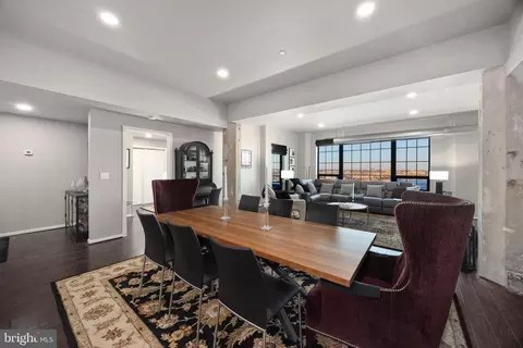 Dining - 1200 Steuart St #1812, Baltimore, MD 21230 photo 1 of 4