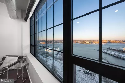 View/Area - 1200 Steuart St #1812, Baltimore, MD 21230 photo 1 of 8