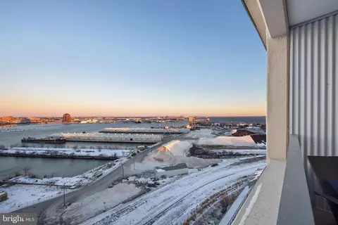 View/Area - 1200 Steuart St #1812, Baltimore, MD 21230 photo 4 of 8