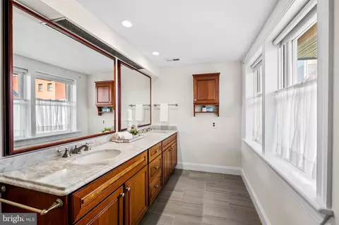 521 S Sharp St, Baltimore, MD 21201 photo 19