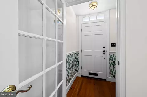 521 S Sharp St, Baltimore, MD 21201 photo 4