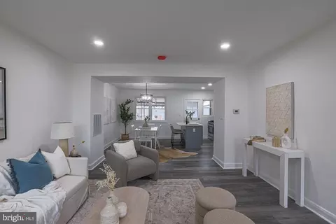 Entry Way - 1233 Gleneagle Rd, Baltimore, MD 21239 photo 5 of 6
