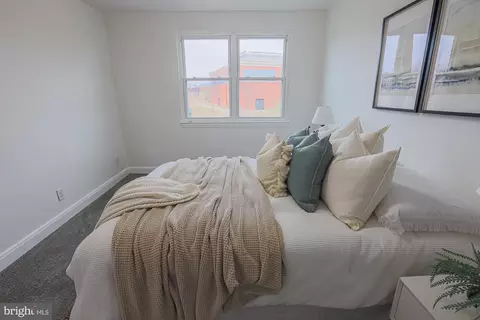 Bedroom - 1233 Gleneagle Rd, Baltimore, MD 21239 photo 3 of 11