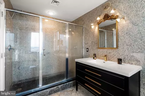 Bath - 10 E Lee St E #1804, Baltimore, MD 21202 photo 3 of 4
