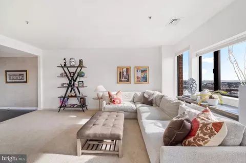 Living - 10 E Lee St E #1804, Baltimore, MD 21202 photo 3 of 3