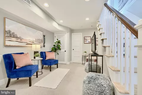 Entry Way - 3217 Dillon St, Baltimore, MD 21224 photo 12 of 13