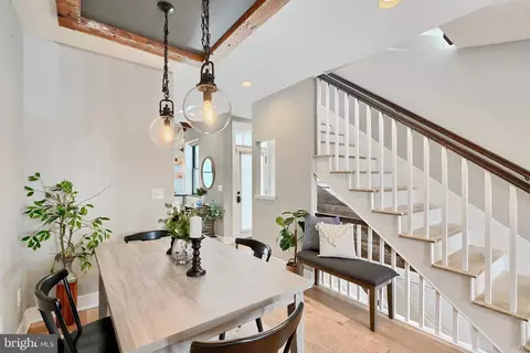 Entry Way - 3217 Dillon St, Baltimore, MD 21224 photo 5 of 13