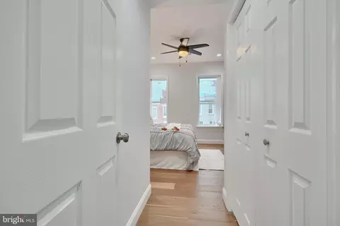 Entry Way - 1326 Webster St, Baltimore, MD 21230 photo 7 of 9