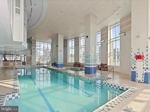Exterior - 100 Harborview Dr #1008, Baltimore, MD 21230 photo 3 of 7