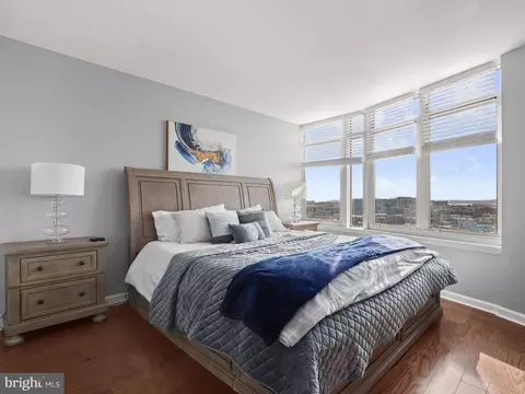 Bedroom - 100 Harborview Dr #1008, Baltimore, MD 21230 photo 2 of 4