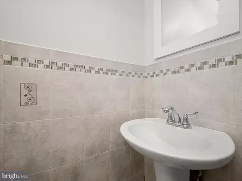 805 S Decker Ave, Baltimore, MD 21224 photo 10