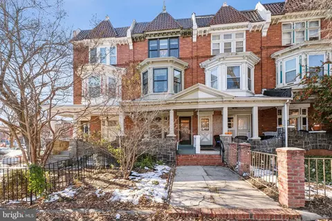 2602 N Calvert St, Baltimore, MD 21218