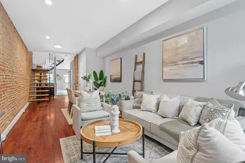 3043 Elliott St, Baltimore, MD 21224