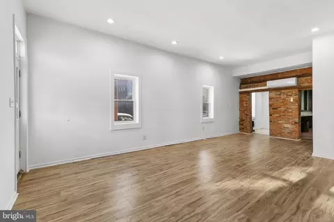 Living - 845 E Lombard St E, Baltimore, MD 21202 photo 3 of 6