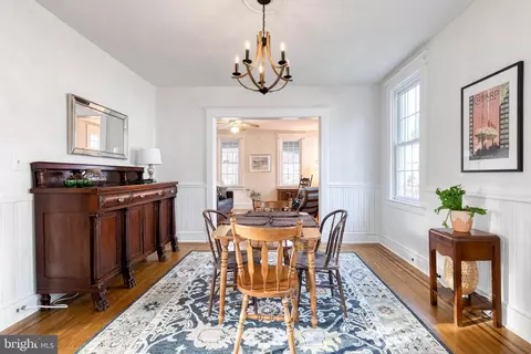Dining - 431 Westgate Rd, Baltimore, MD 21229 photo 3 of 3