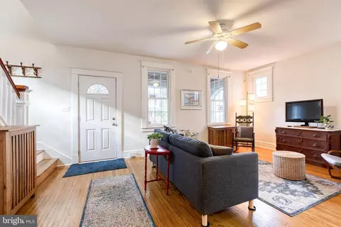 Entry Way - 431 Westgate Rd, Baltimore, MD 21229 photo 1 of 2
