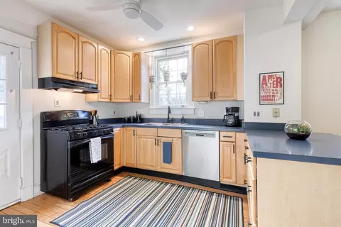 Kitchen - 431 Westgate Rd, Baltimore, MD 21229 photo 3 of 5