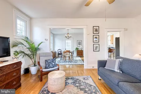 Living - 431 Westgate Rd, Baltimore, MD 21229 photo 3 of 3