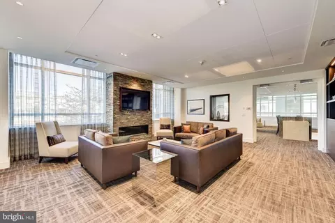 100 Harborview Dr #2004, Baltimore, MD 21230 photo 33