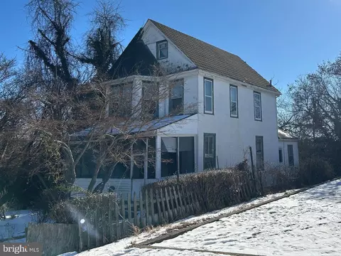 2815 Walbrook Ave, Baltimore, MD 21216 photo 2