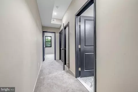 Entry Way - 709 E 21st St, Baltimore, MD 21218 photo 8 of 12