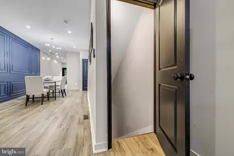 Entry Way - 709 E 21st St, Baltimore, MD 21218 photo 4 of 12