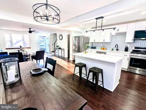 Kitchen - 809 Wedgewood Rd, Baltimore, MD 21229 photo 2 of 5