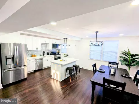 809 Wedgewood Rd, Baltimore, MD 21229