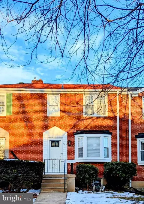 Exterior - 809 Wedgewood Rd, Baltimore, MD 21229 photo 2 of 2