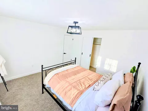 Bedroom - 809 Wedgewood Rd, Baltimore, MD 21229 photo 2 of 4