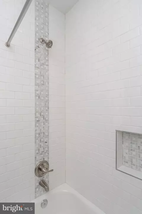 Bath - 834 Edmondson Ave, Baltimore, MD 21201 photo 2 of 6
