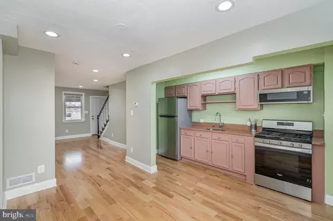 Entry Way - 2435 Ashton St, Baltimore, MD 21223 photo 3 of 4