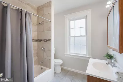 Bath - 3222 Presstman St, Baltimore, MD 21216 photo 1 of 2
